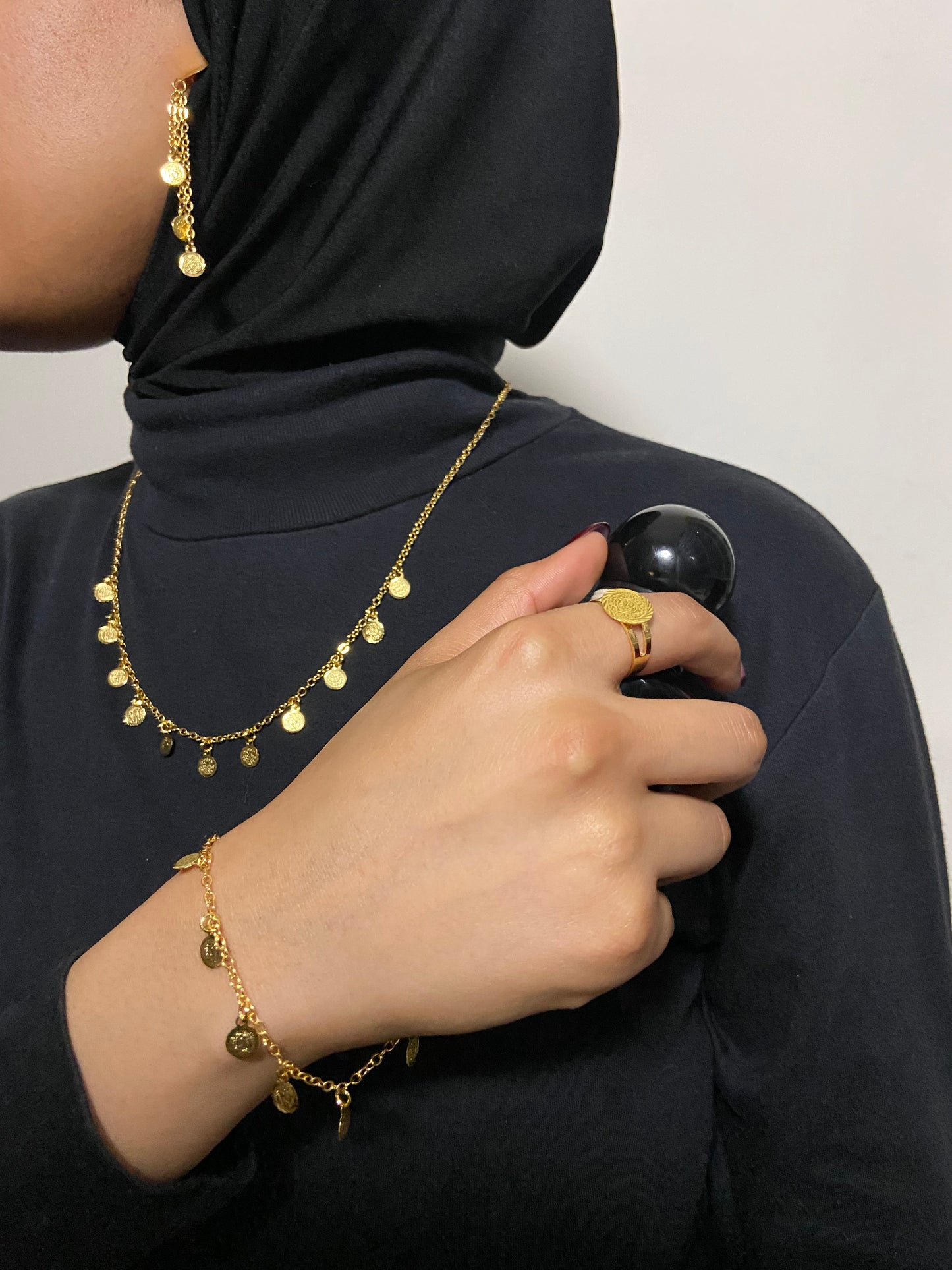 Suhaila -  Dainty Coin Set