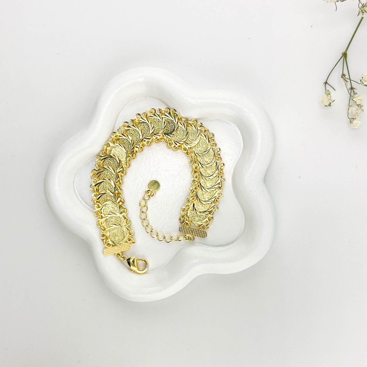 Layan - Single Layered Gold Coin Bracelet