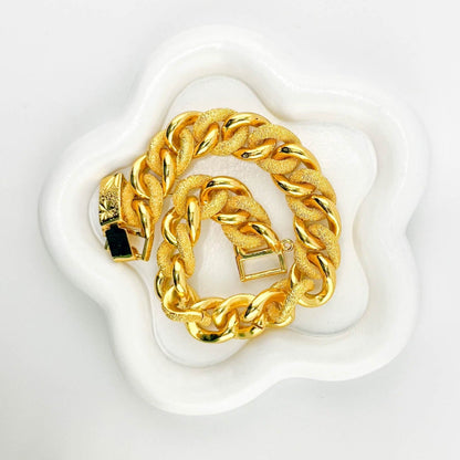 Shahd - Textured Cuban Link Bracelet