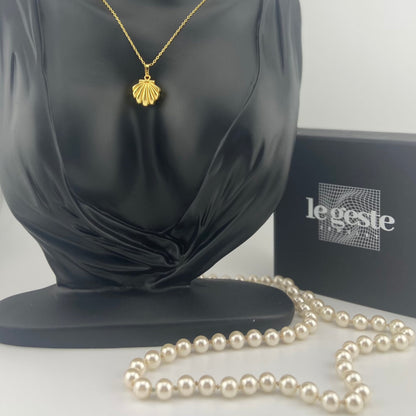Pearlescent Shell Necklace