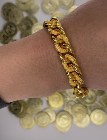 Shahd - Textured Cuban Link Bracelet