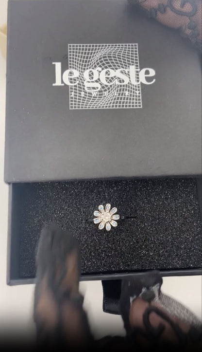 Tricolor Flower Ring